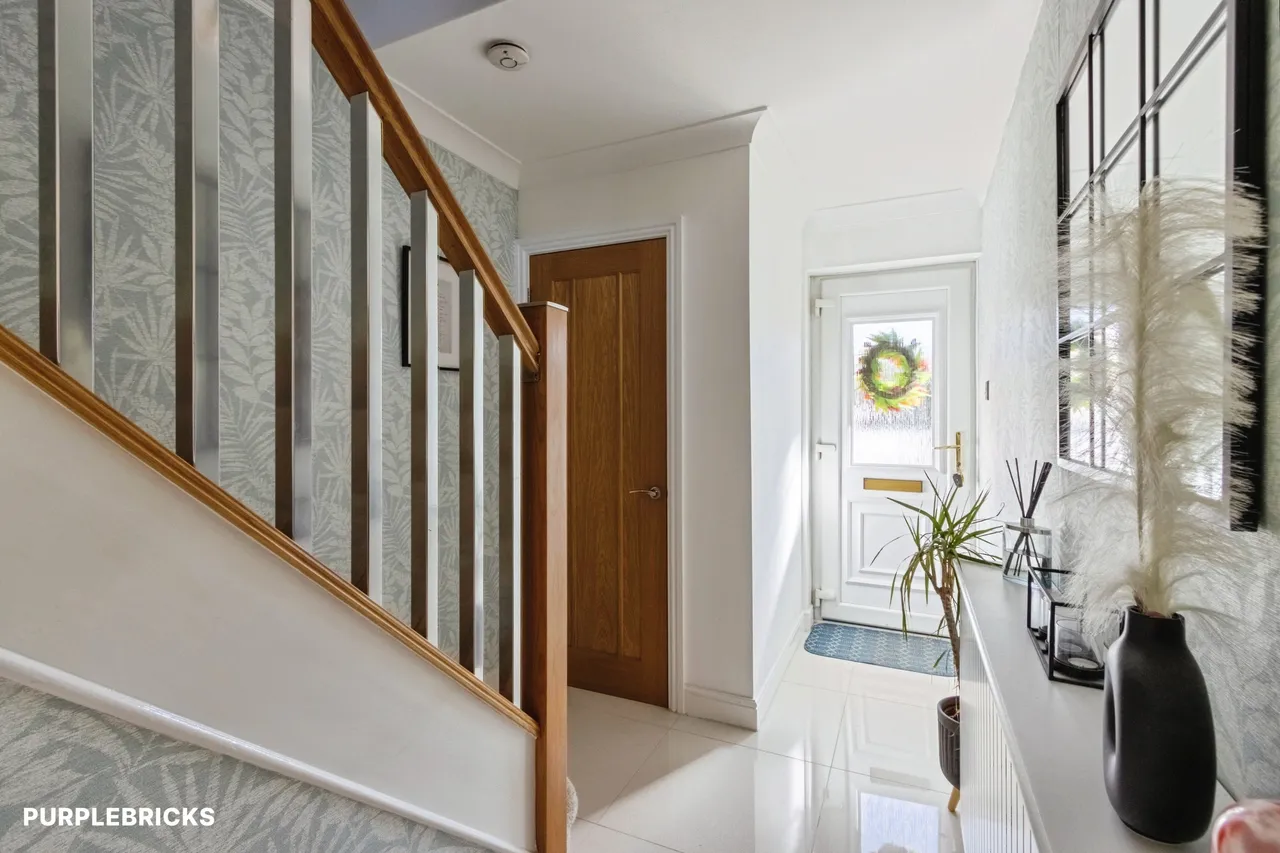 Wallace Gardens, Wakefield, WF3, photo 13