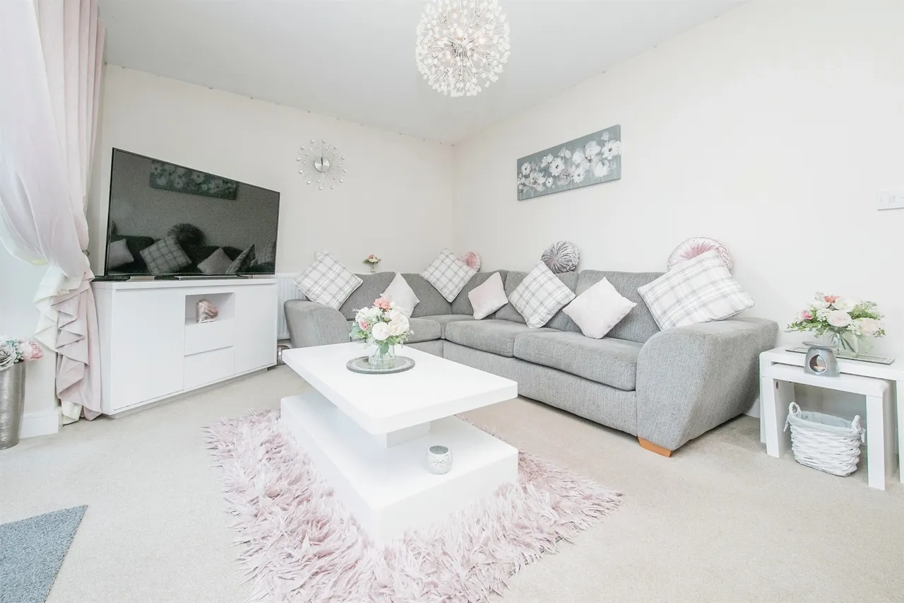 Whitegates Court, Little Clacton, CO16, photo 6