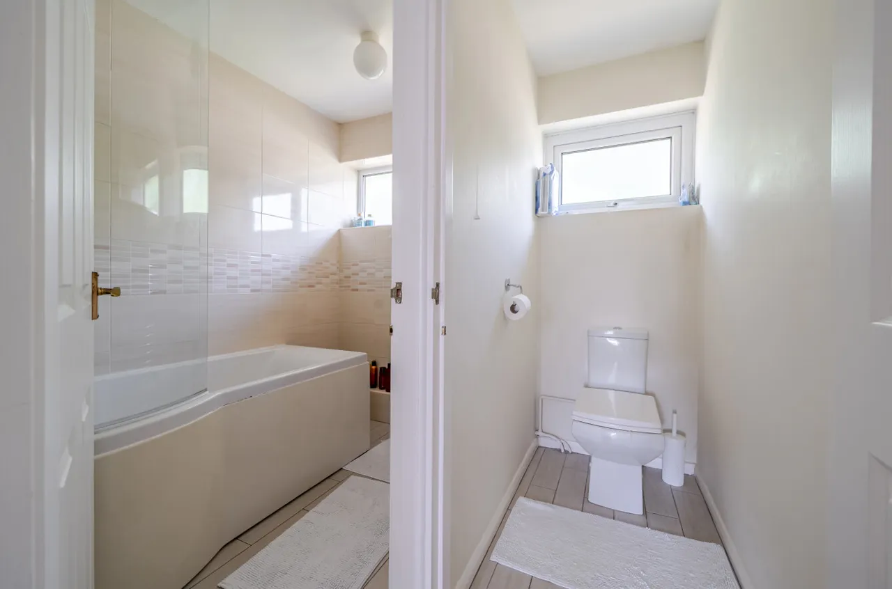 Brookhill Close, Alwoodley, LS17, photo 19