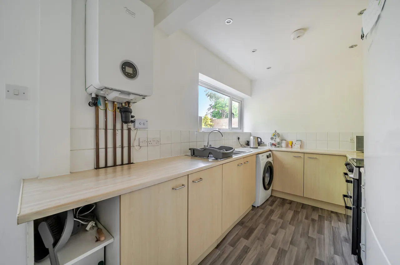 Brookhill Close, Alwoodley, LS17, photo 9