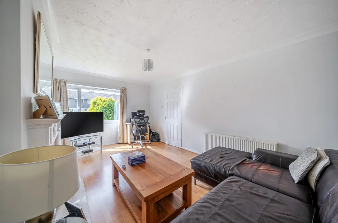 Brookhill Close, Alwoodley, LS17, photo 2