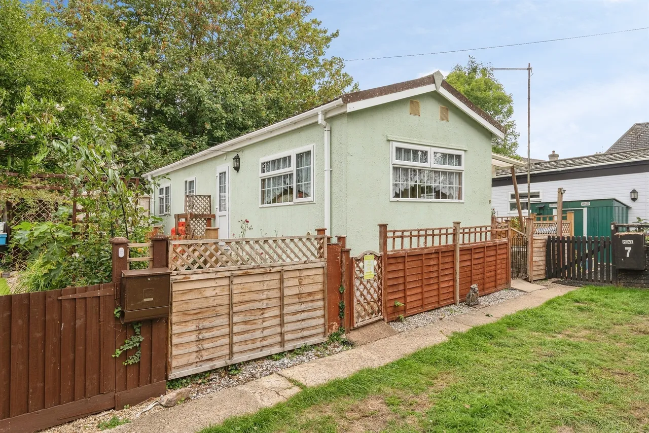2 bed park home for sale, Haygrove Park, Trull, TA3