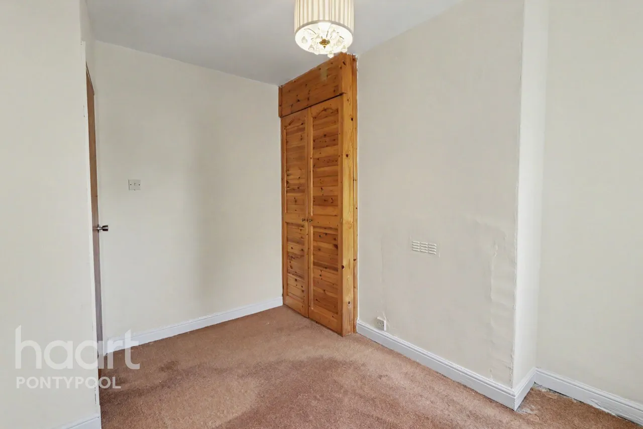 South Street, Pontypool, NP4, photo 15