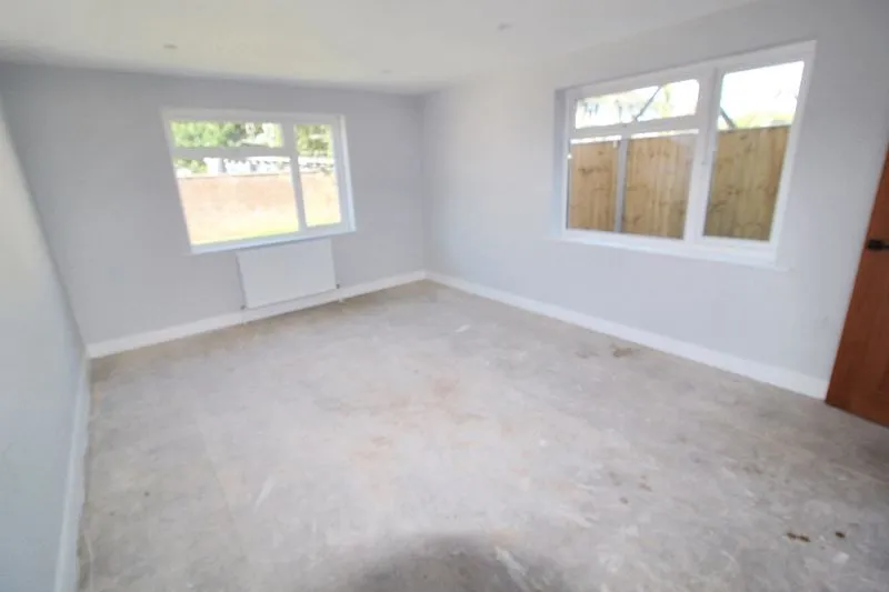 By The Wood Calmore, Southampton SO40 2FQ, photo 4