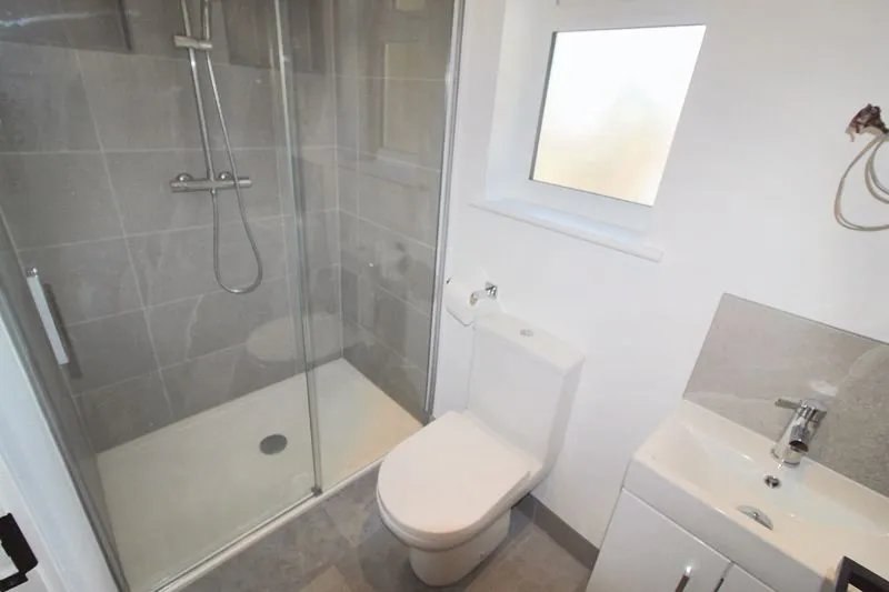By The Wood Calmore, Southampton SO40 2FQ, photo 11