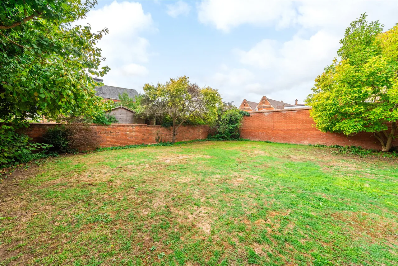 Goldington Road, Bedford, MK40, photo 3