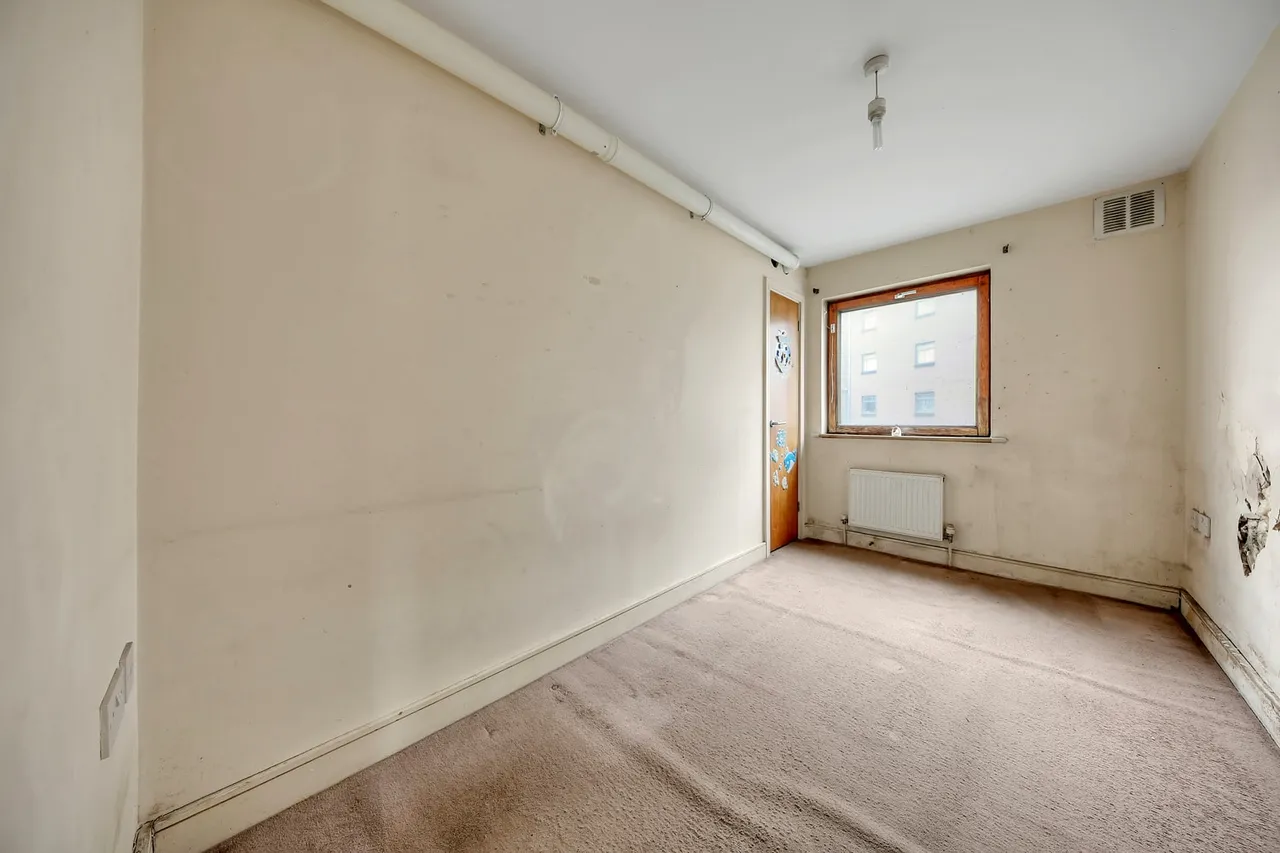 Flat 10 Vector Point, 1-5 Hainault Bridge Parade, London, IG1 4GF, photo 11