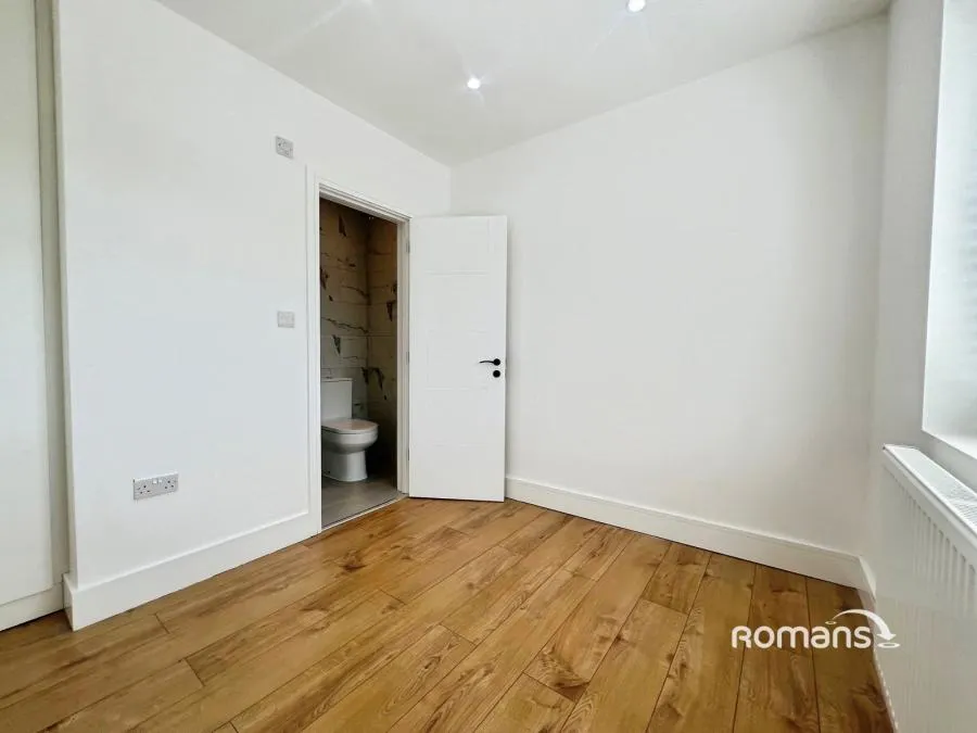 Roberts Road, High Wycombe, HP13, photo 2