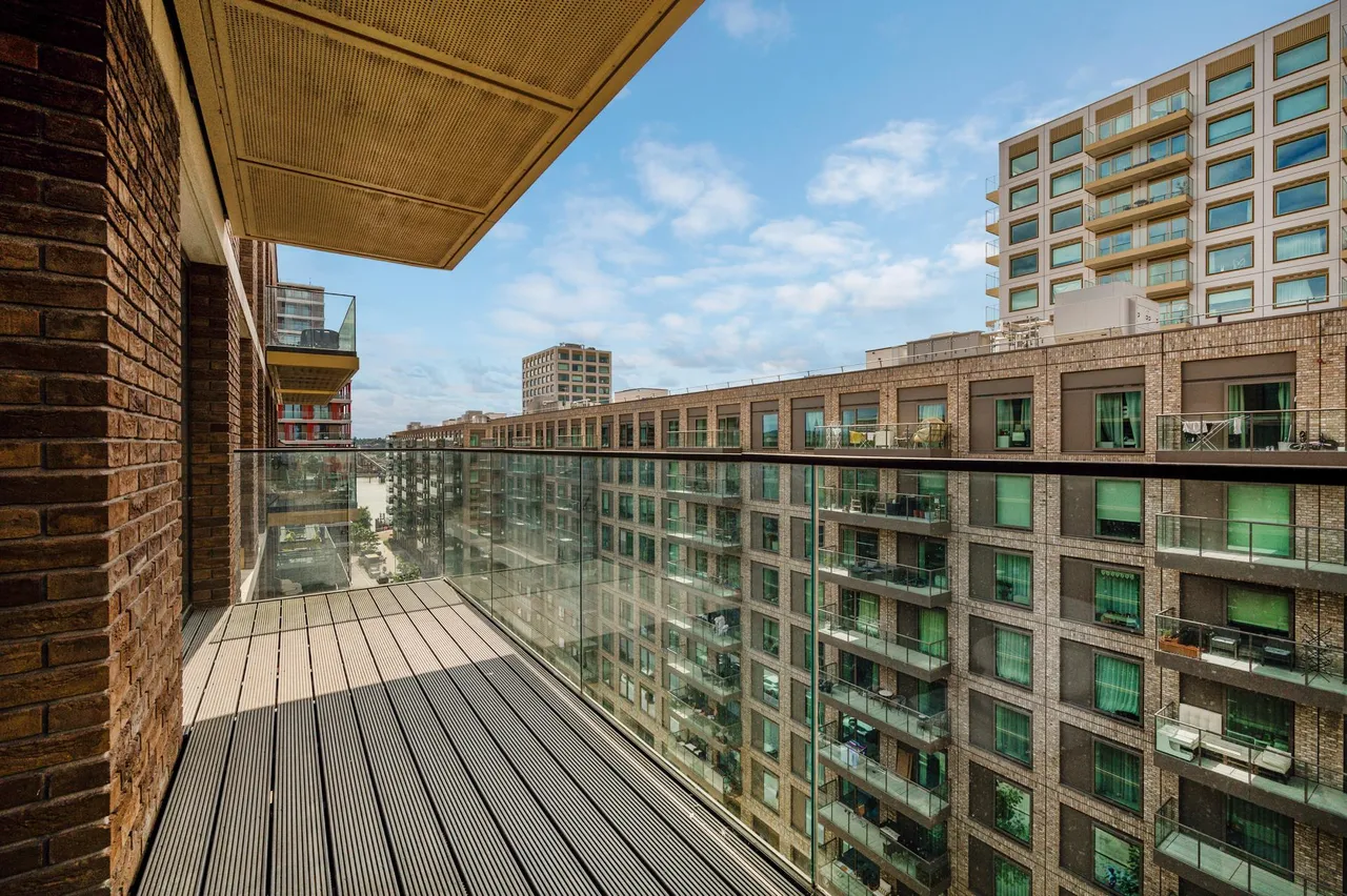 John Cabot House, Royal Wharf, E16, photo 3
