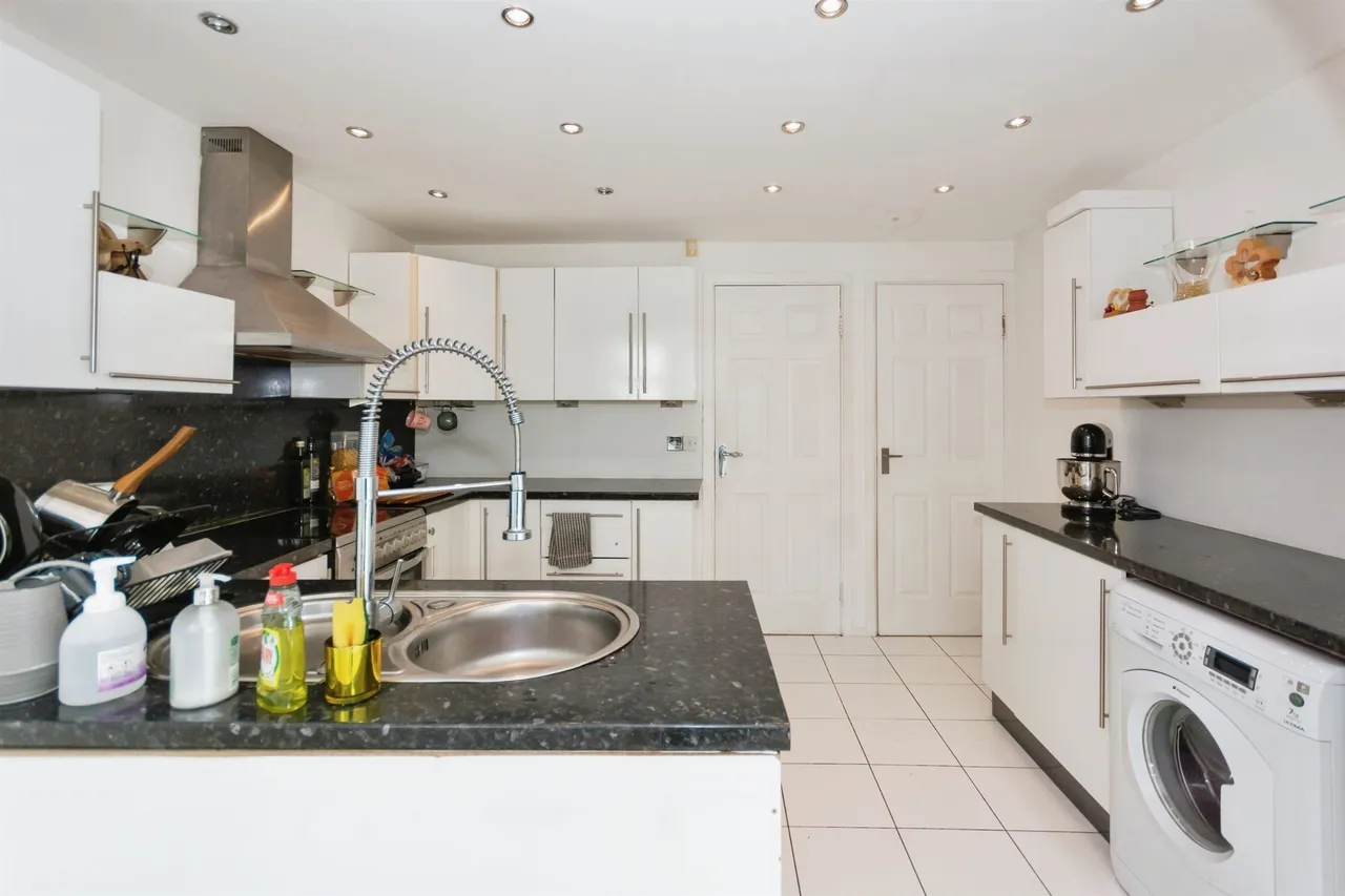 Raddlebarn Farm Drive, Birmingham, B29, photo 8