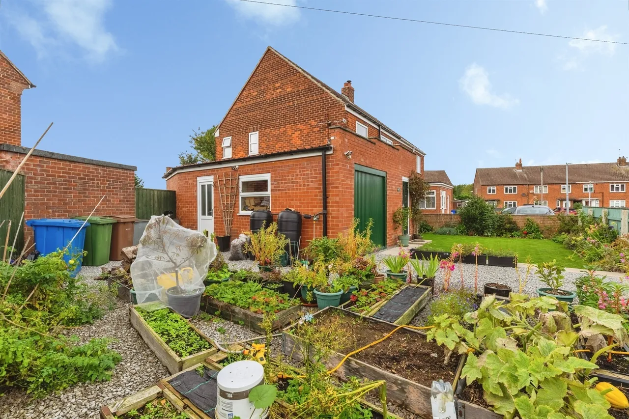 South Side Villas, Ottringham, HU12, photo 17