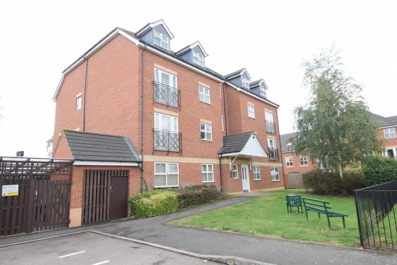 2 bed flat to rent, Palgrave Road, Bedford, MK42