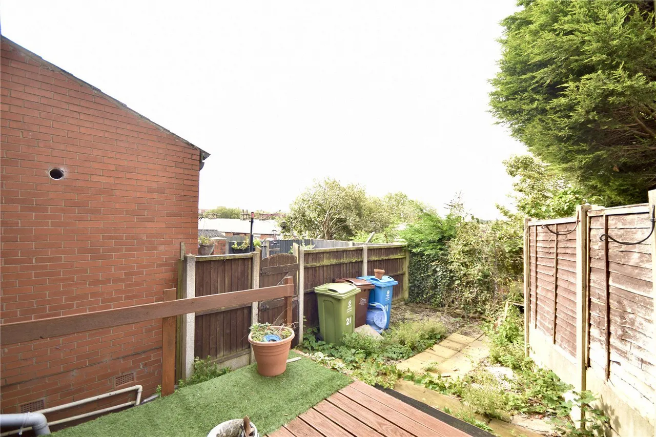 Grains Road, Shaw, OL2, photo 10