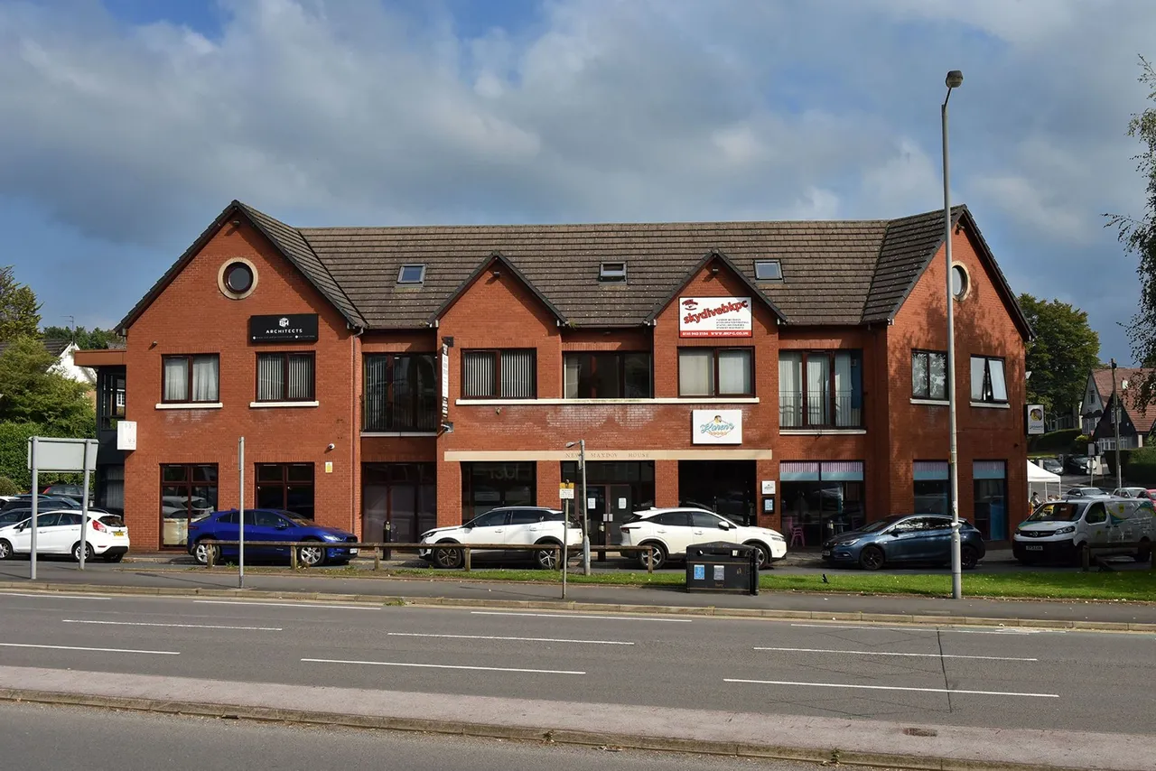 property to rent, Bury New Road, Prestwich, M25