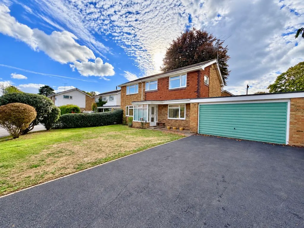 4 bed house for sale, The Rosery, Bourne End, SL8