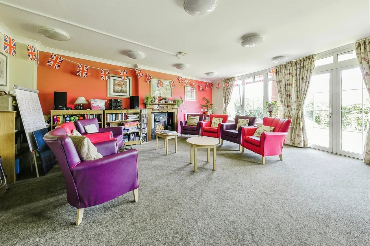 Elmside Walk, Hitchin, SG5, photo 13