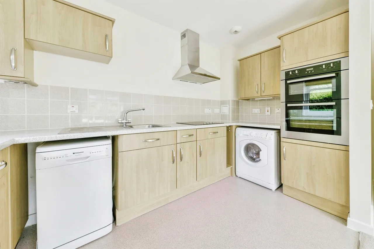 Elmside Walk, Hitchin, SG5, photo 4