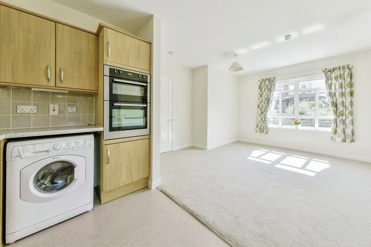 Elmside Walk, Hitchin, SG5, photo 8
