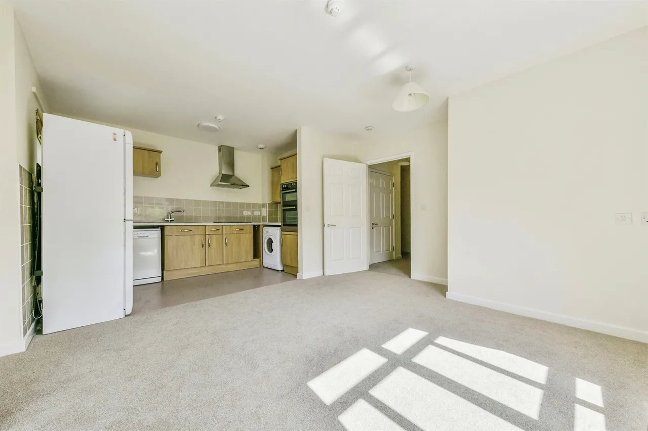 Elmside Walk, Hitchin, SG5, photo 6