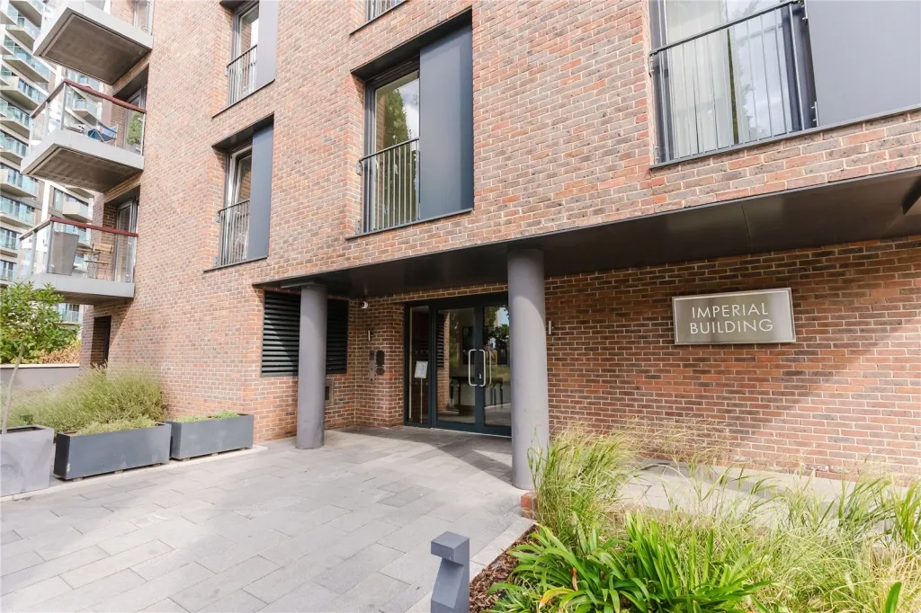 Duke of Wellington Avenue, Woolwich, SE18, photo 27