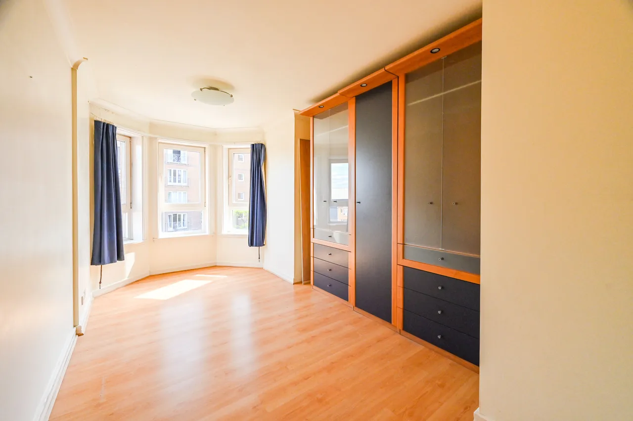 11 Aphrodite Court, Homer Drive, London, photo 2