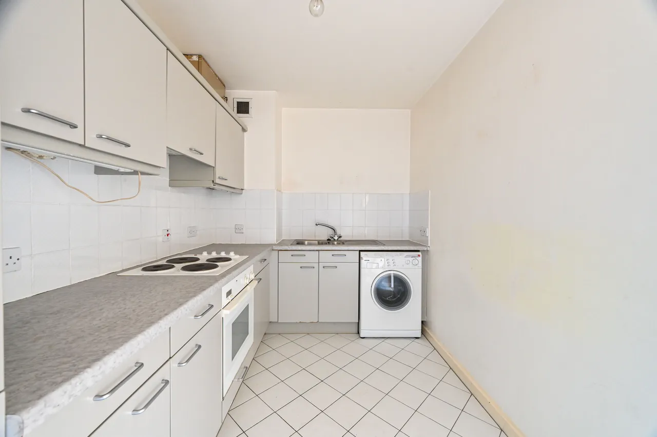 11 Aphrodite Court, Homer Drive, London, photo 10