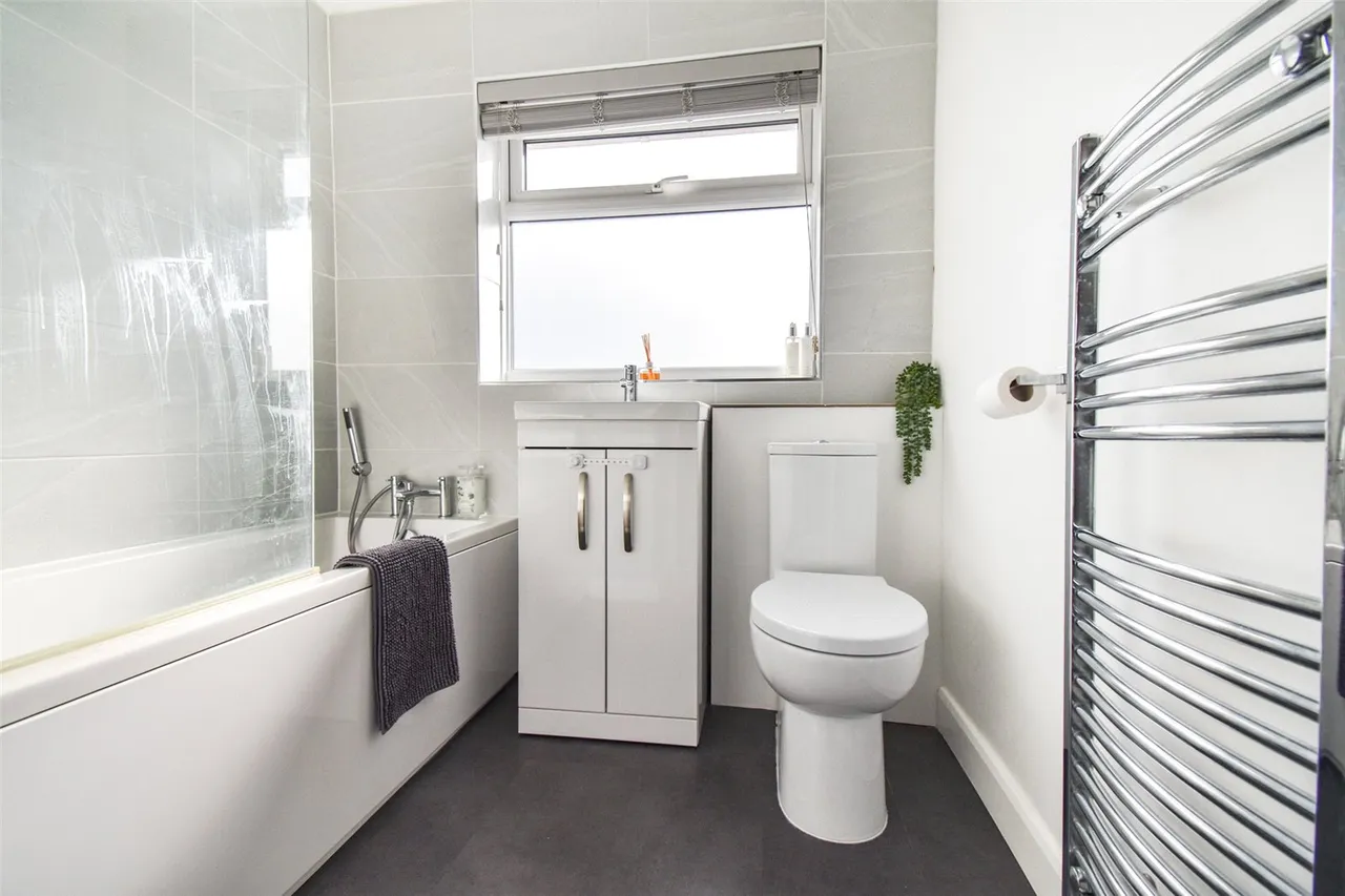Woodcott Terrace, Aldershot, Hampshire, GU12 4EG, photo 4