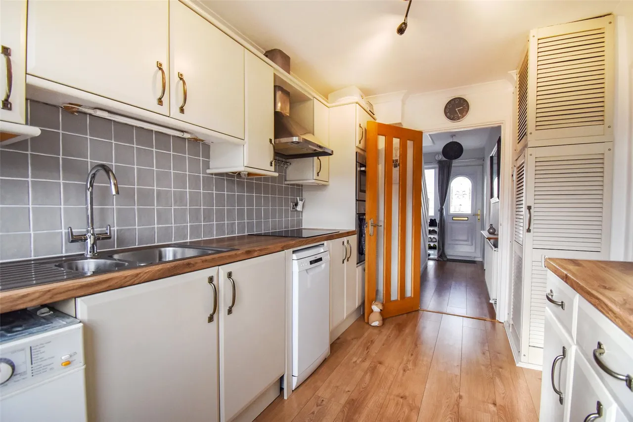 Woodcott Terrace, Aldershot, Hampshire, GU12 4EG, photo 11