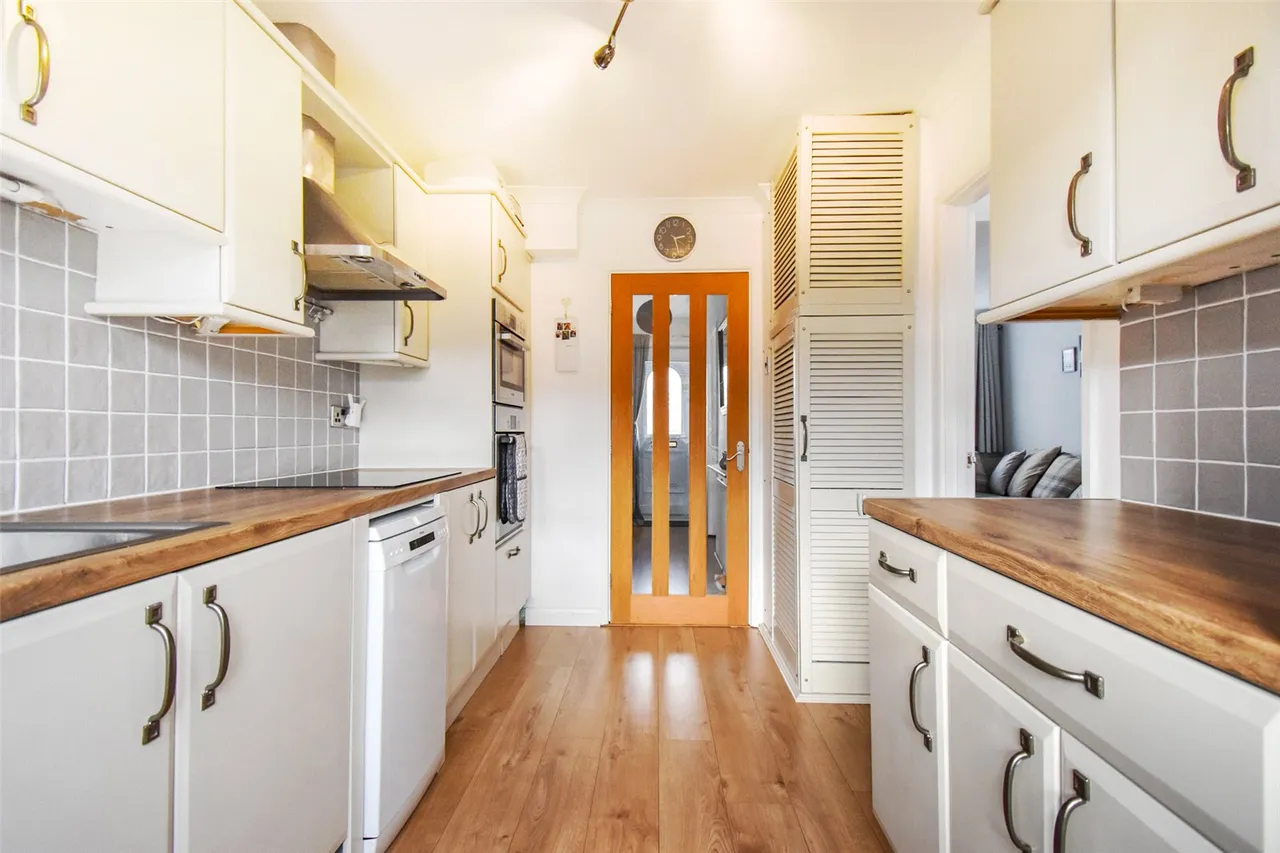 Woodcott Terrace, Aldershot, Hampshire, GU12 4EG, photo 6