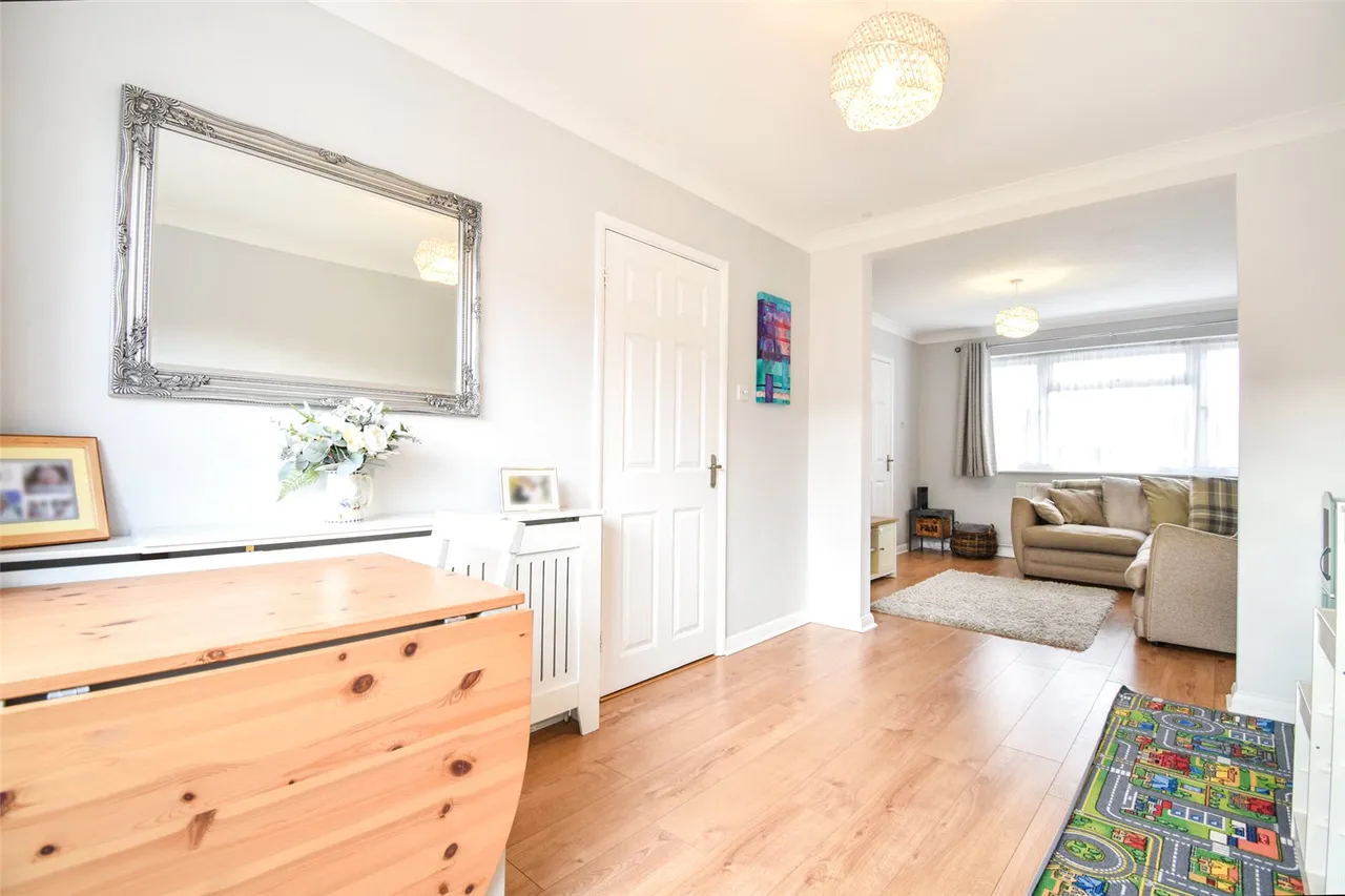 Woodcott Terrace, Aldershot, Hampshire, GU12 4EG, photo 3