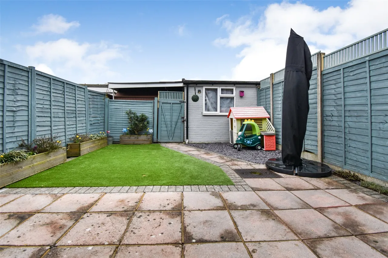 Woodcott Terrace, Aldershot, Hampshire, GU12 4EG, photo 16