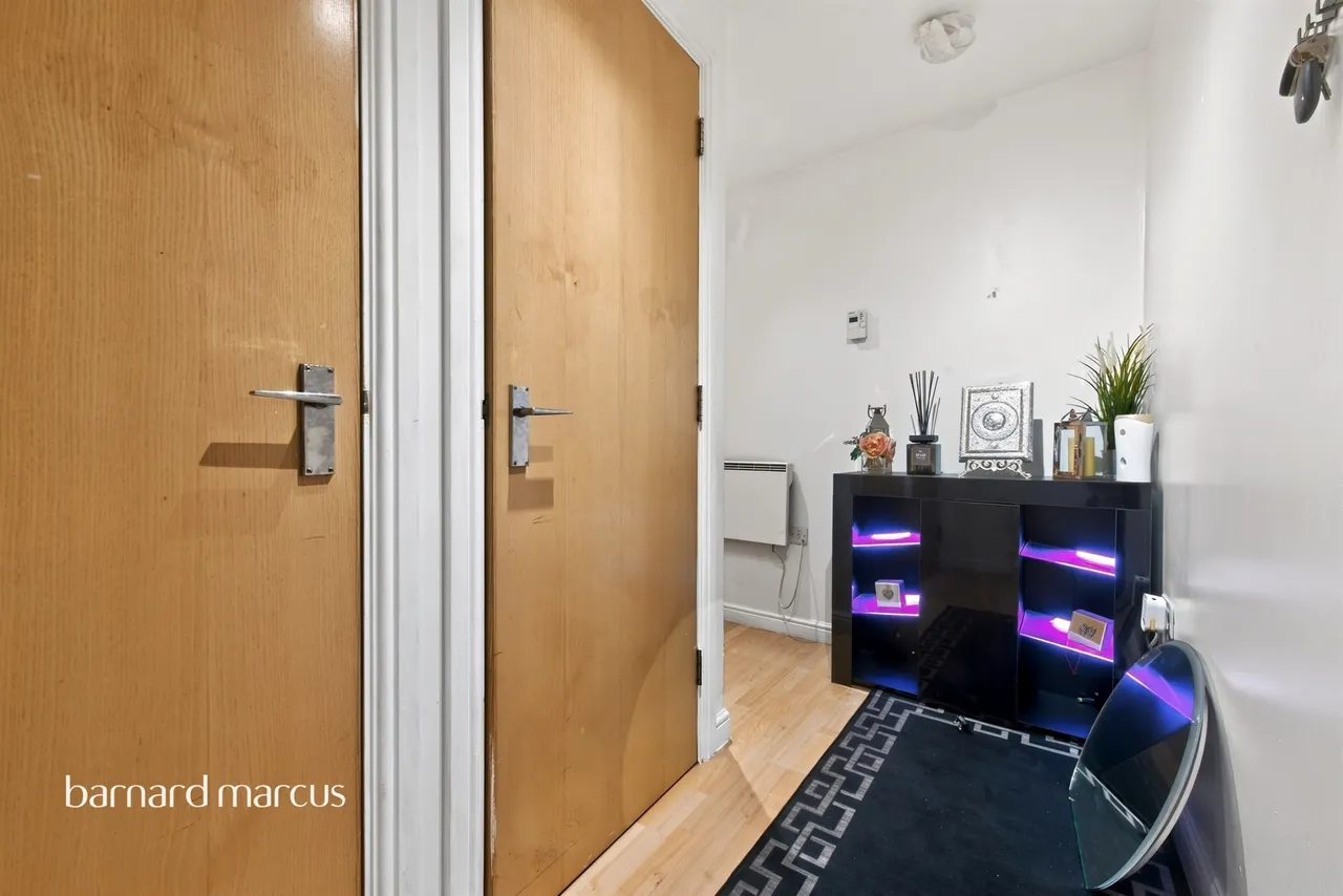 Highfield Road, Feltham, TW13, photo 5