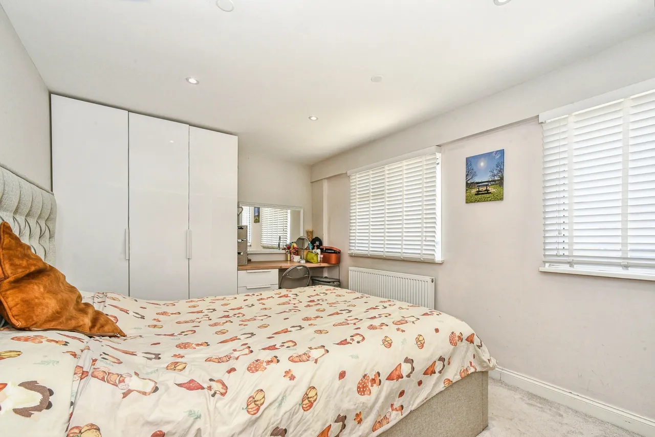 Swallowfield Avenue, Old Walcot, SN3, photo 13
