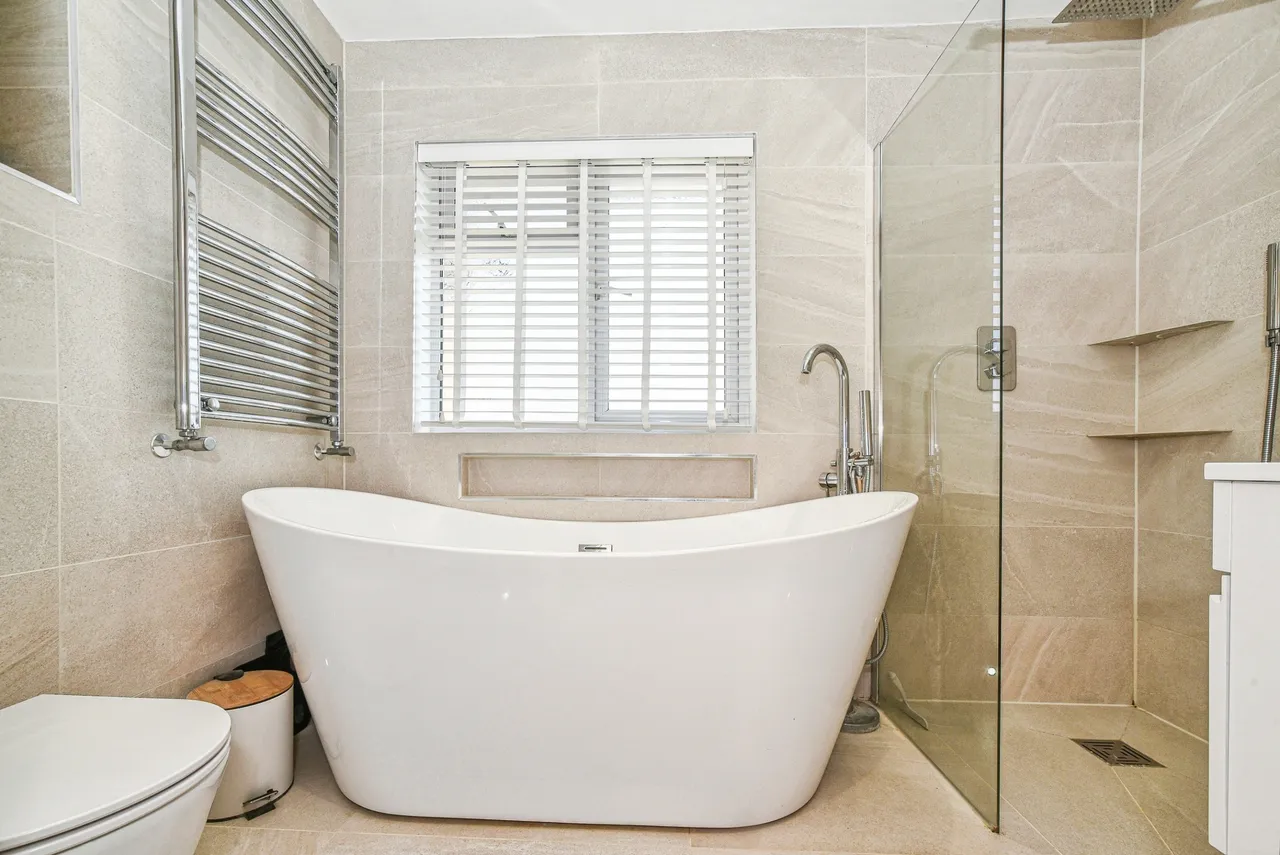 Swallowfield Avenue, Old Walcot, SN3, photo 9