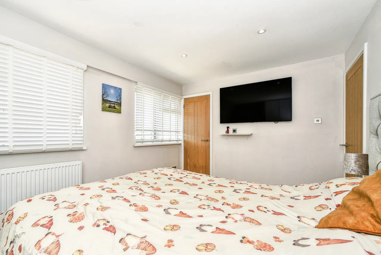 Swallowfield Avenue, Old Walcot, SN3, photo 12