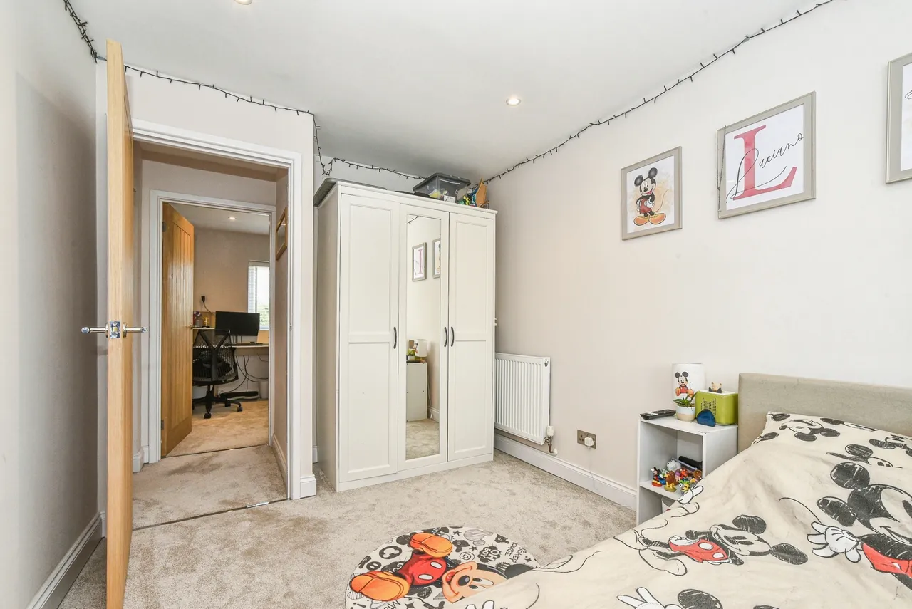Swallowfield Avenue, Old Walcot, SN3, photo 15