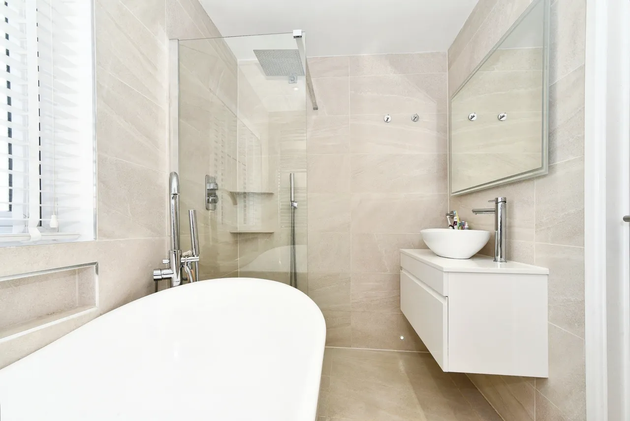 Swallowfield Avenue, Old Walcot, SN3, photo 11
