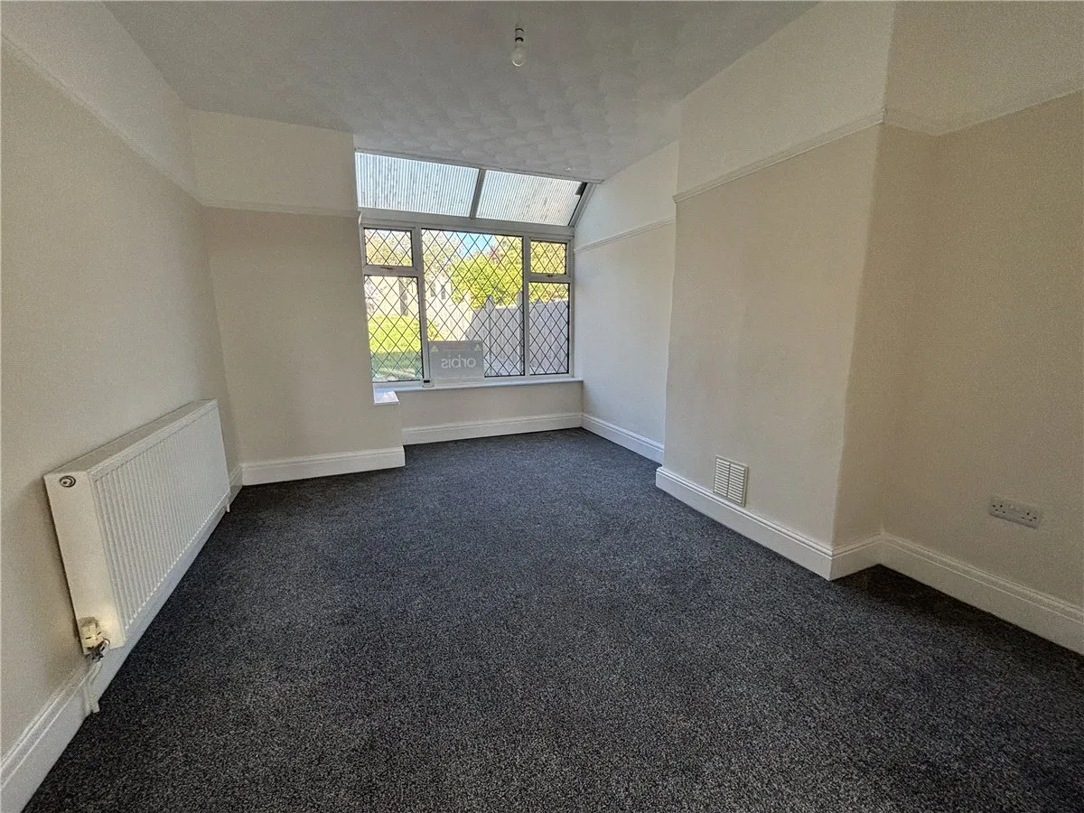 Doncaster Road, Mexborough, S64, photo 5
