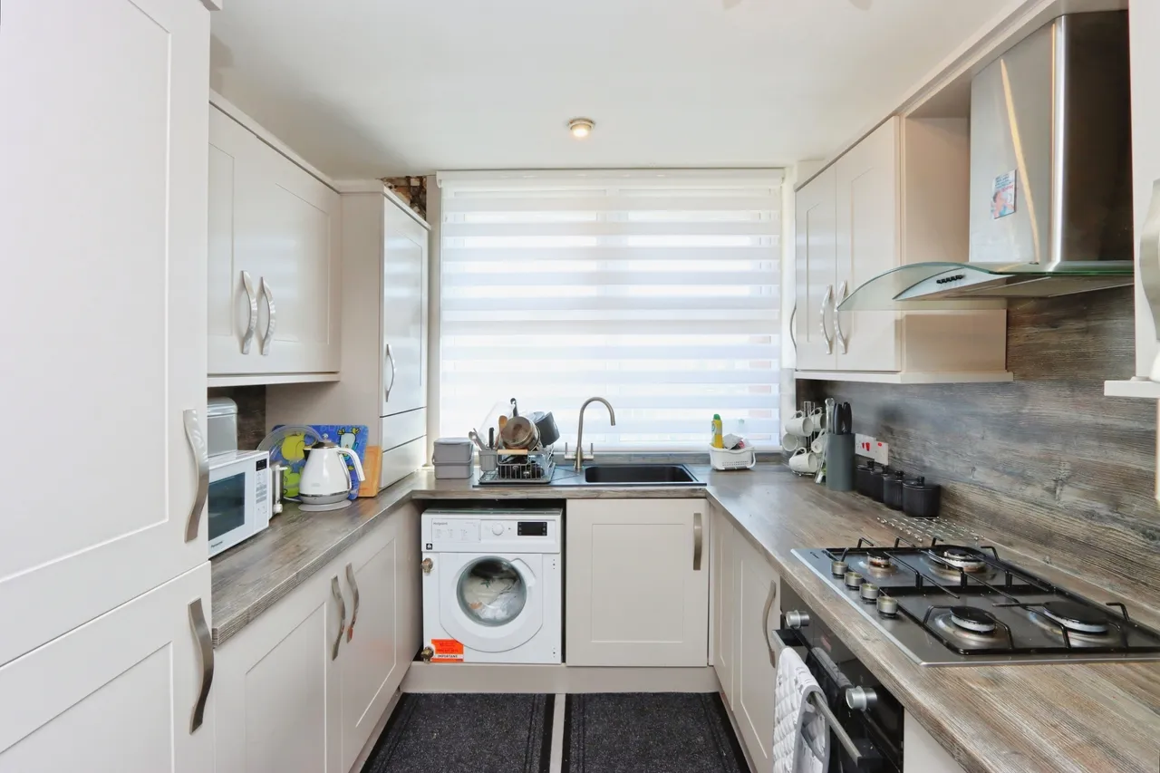 Batemoor Drive, SHEFFIELD, South Yorkshire, S8, photo 5