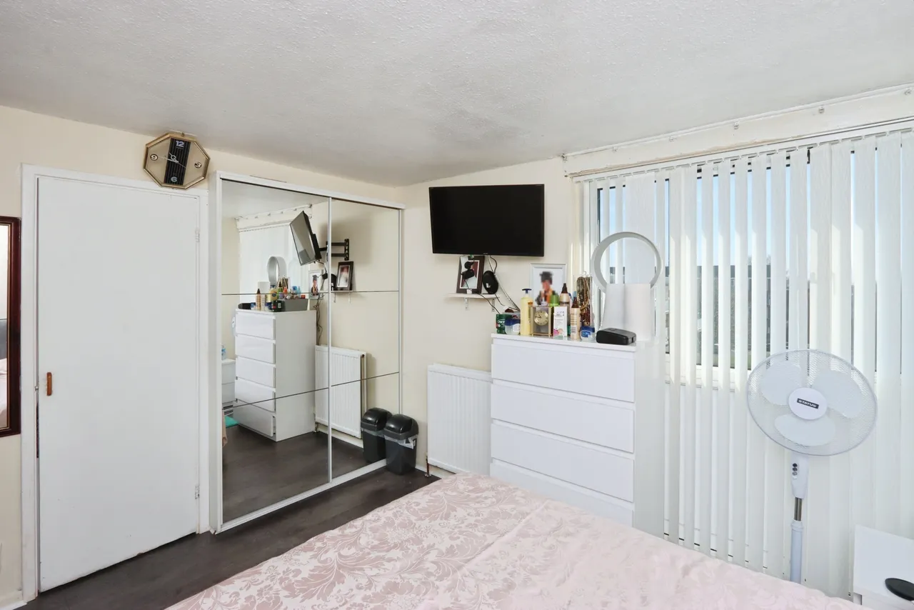 Batemoor Drive, SHEFFIELD, South Yorkshire, S8, photo 12