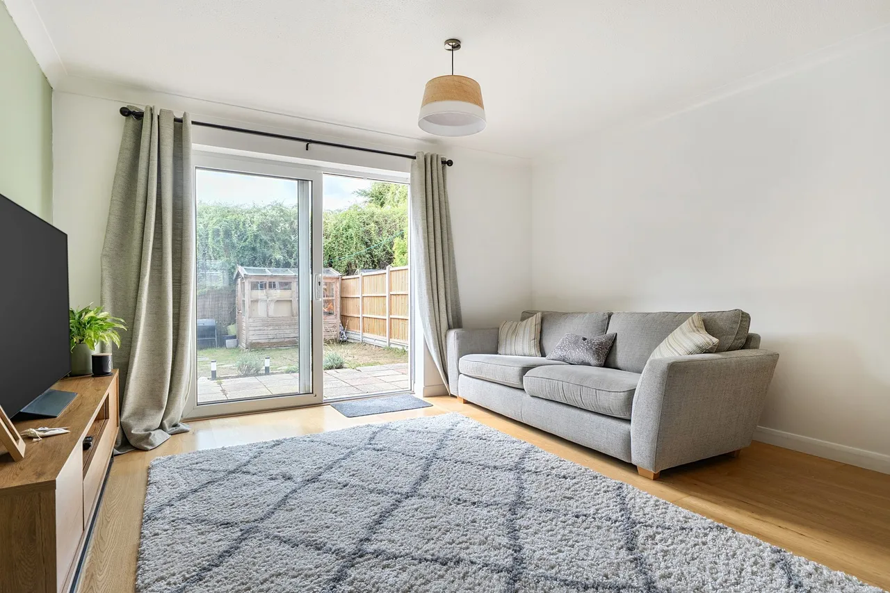 Tufts Meadow, Midhurst, GU29, photo 2