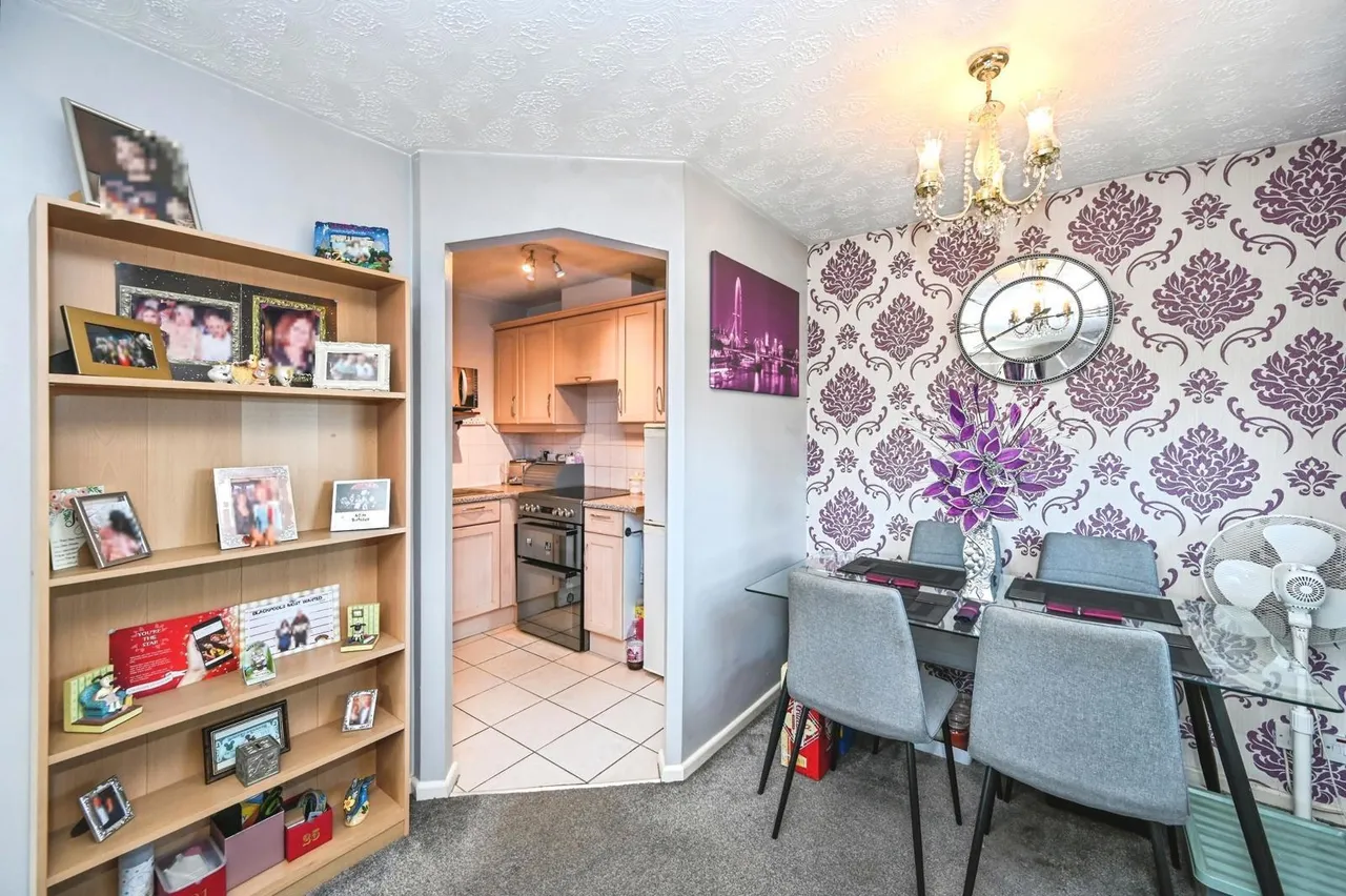 Finsbury Close, Great Sankey, Warrington, Cheshire, WA5, photo 6