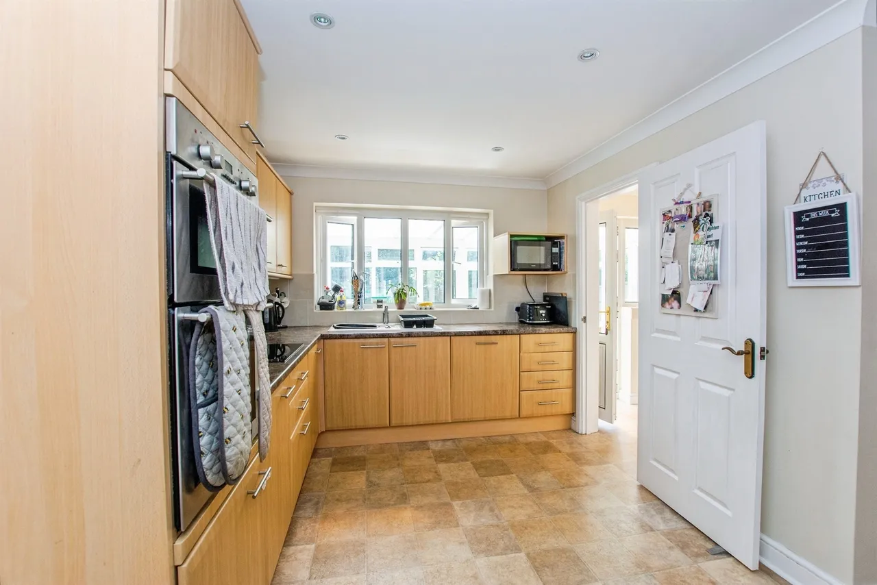 Beechings Close, Wisbech St. Mary, PE13, photo 4