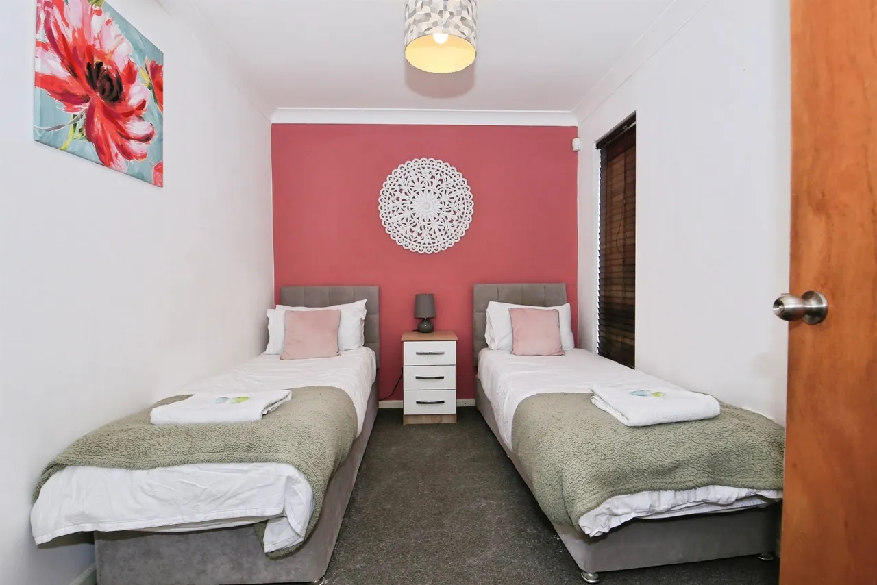 4 bed house for sale, Benland, Bretton, PE3
