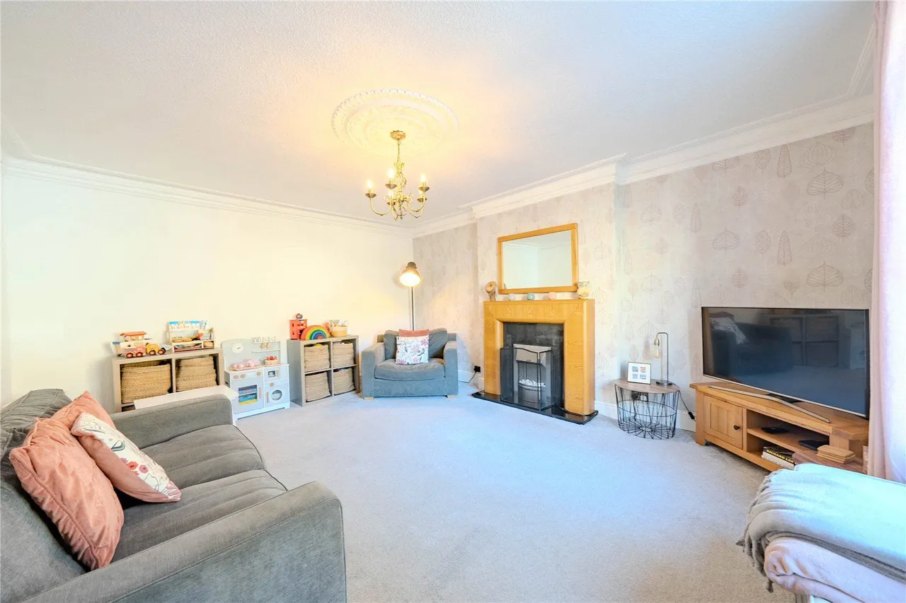 Town Lane, Bradford, BD10, photo 11