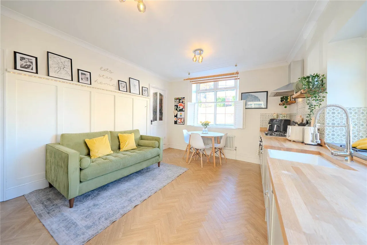 Town Lane, Bradford, BD10, photo 10