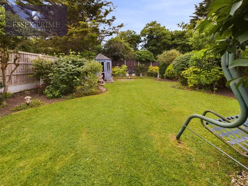 Ramsay Drive, Basildon SS16 4RR, photo 2
