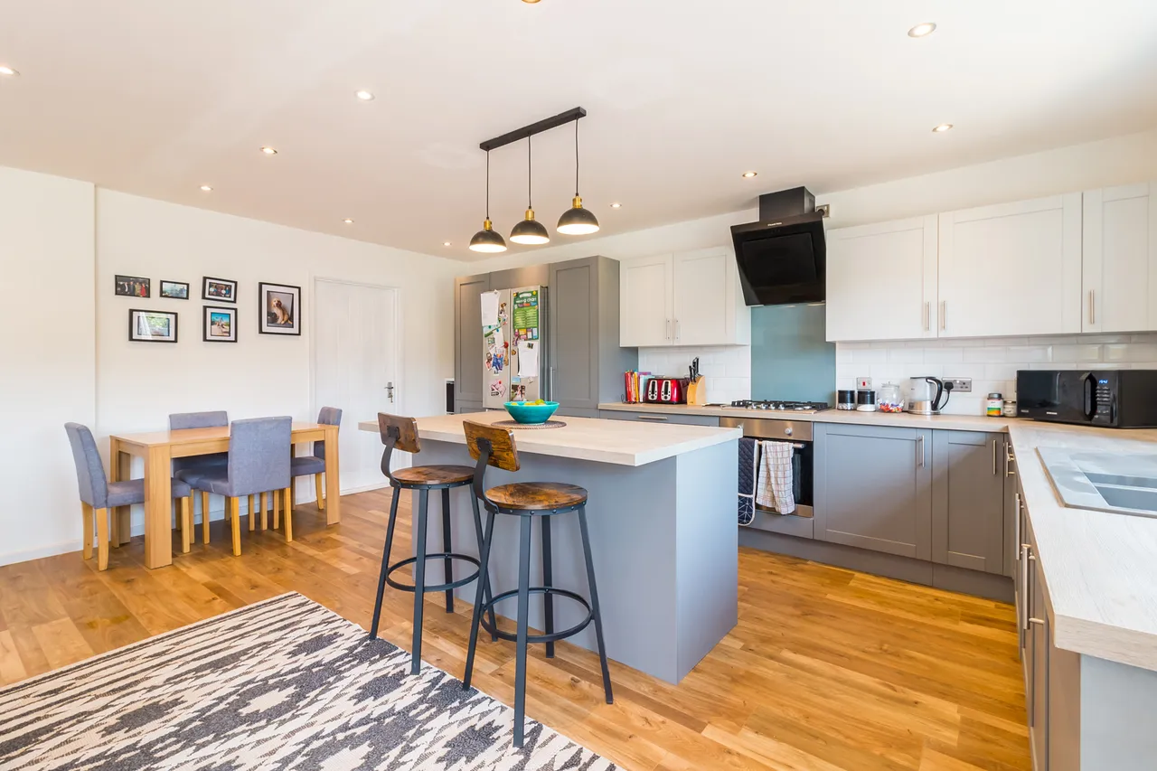 4 bed house for sale — 21 Orchard Close, RINGWOOD, Ringwood, BH24 1LP