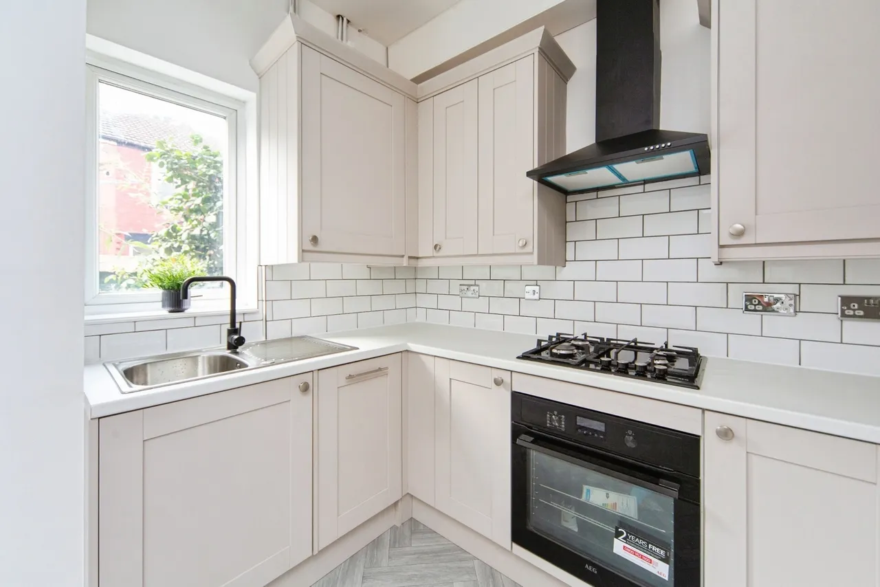 Chatsworth Avenue, Orrell Park, L9, photo 14