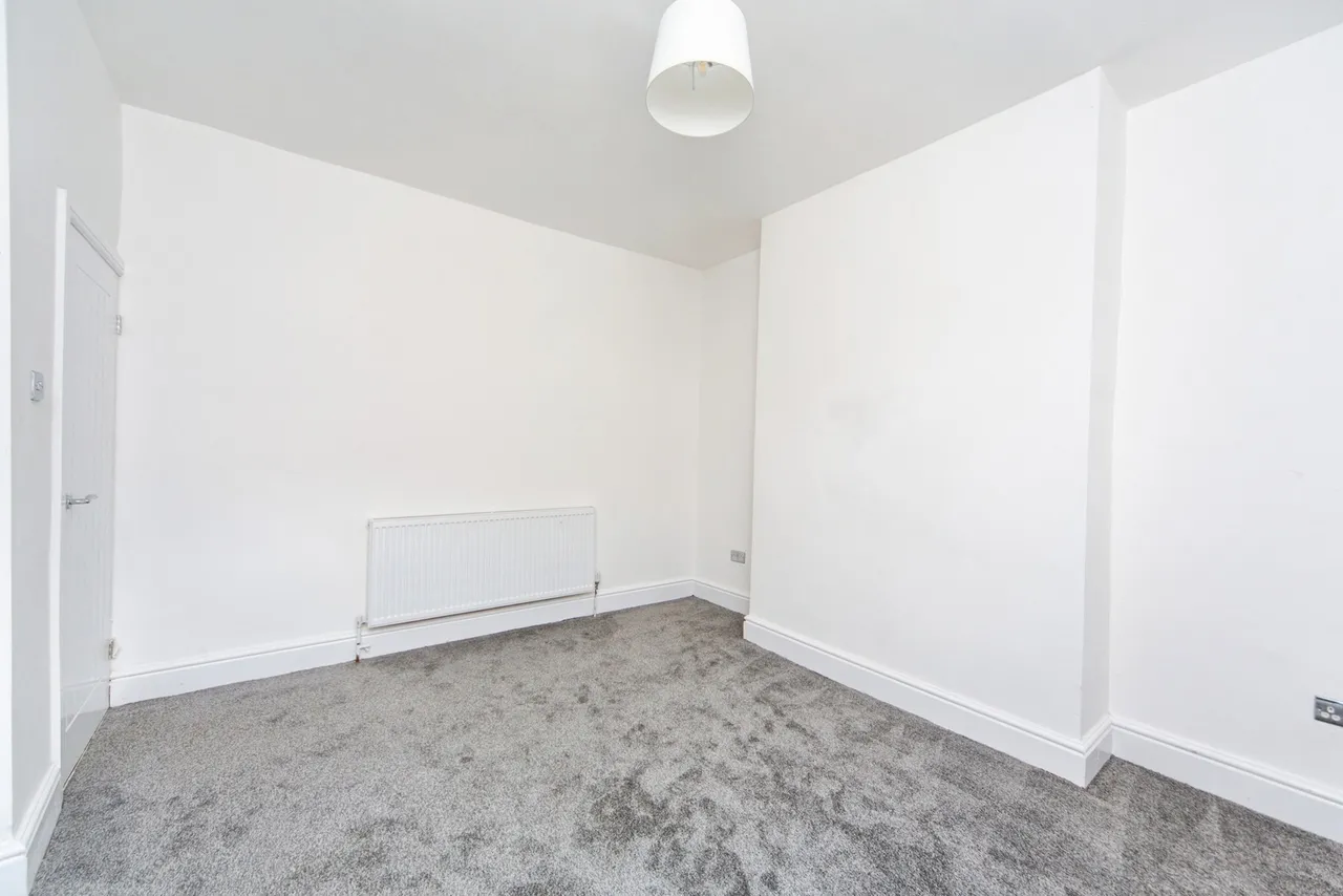 Chatsworth Avenue, Orrell Park, L9, photo 11